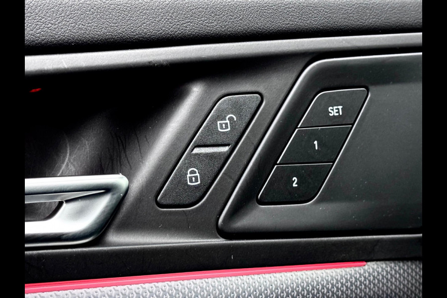 BMW X1 XDrive25e Pano/Memory/360/HuD/Sfeer