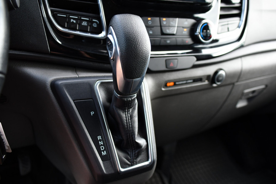 Ford Transit Custom 320 2.0 TDCI L2H1 Limited DC Raptor Edition Camera, Adaptieve Cruise, Carplay, 130PK, Automaat, PDC, 2 x Schuifdeur, Stoelverwarming, Uniek!