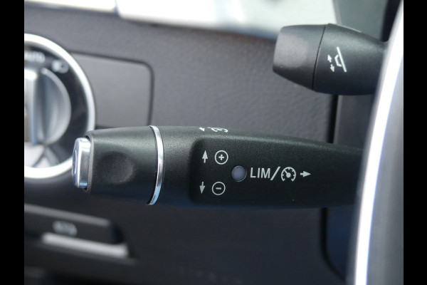 Mercedes-Benz GLE 350 D 4MATIC AMG Grijs Kenteken Pano/Trekhaak