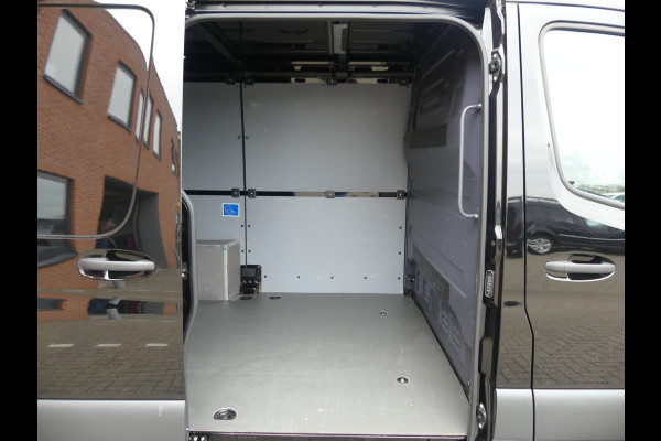 Mercedes-Benz Sprinter 215 CDI L1H1 Camera/Navigatie/PDC/Cruise control