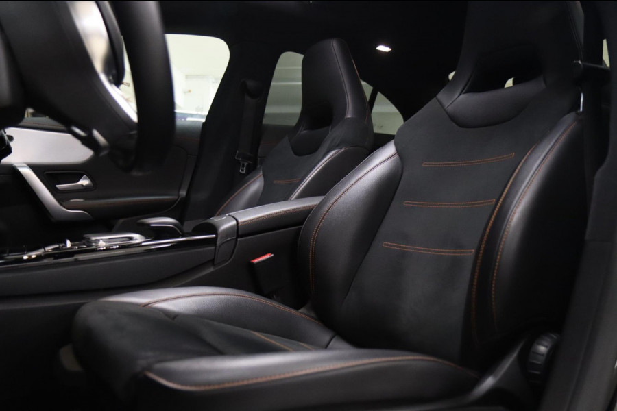 Mercedes-Benz CLA-Klasse 220 ORANJE Edition AMG Line PANO/BURM/LANEASSIST/SFEER/CAM/BOMVOLL