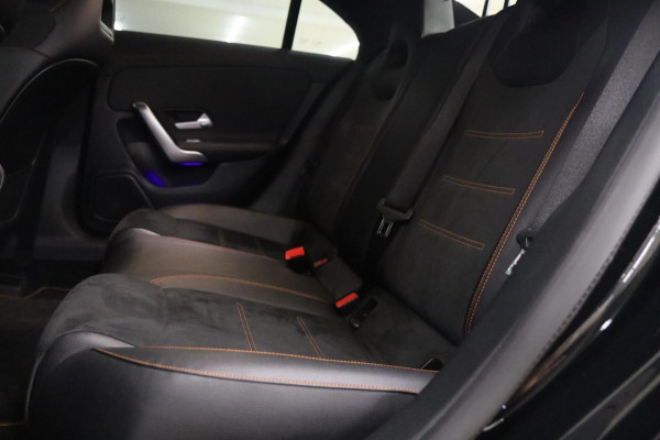 Mercedes-Benz CLA-Klasse 220 ORANJE Edition AMG Line PANO/BURM/LANEASSIST/SFEER/CAM/BOMVOLL
