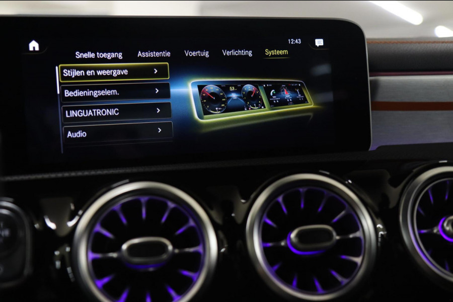 Mercedes-Benz CLA-Klasse 220 ORANJE Edition AMG Line PANO/BURM/LANEASSIST/SFEER/CAM/BOMVOLL