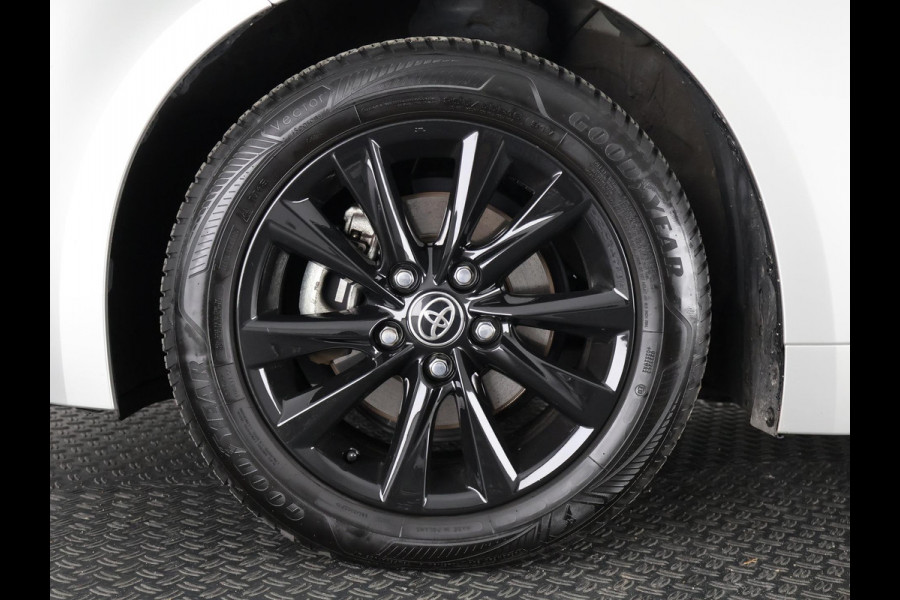 Toyota Corolla Touring Sports HYBRID 140 BI-TONE ACTIVE GARANTIE TOT 06-2033 NAVIGATIE . ACHTERUITRIJ CAMERA . KEYLESS START