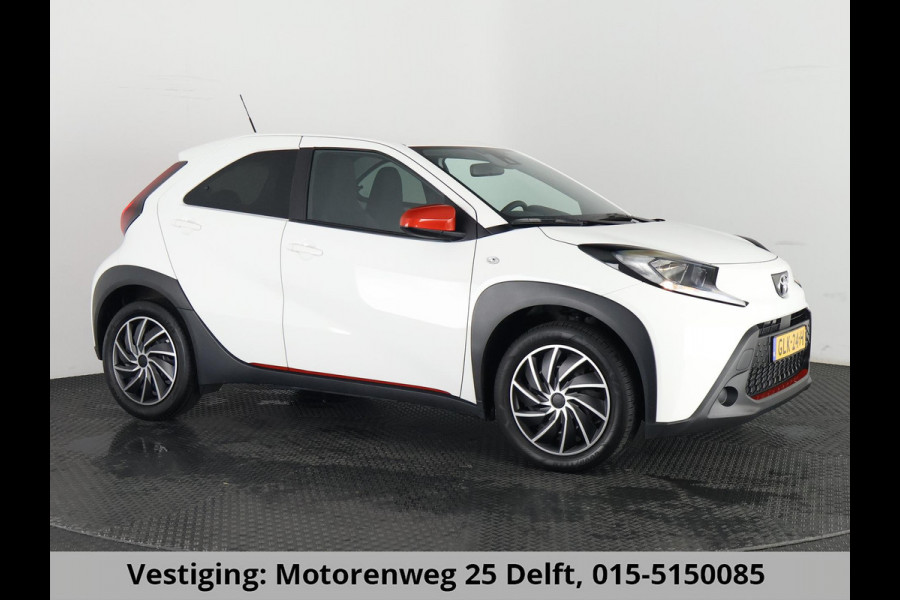 Toyota Aygo X 1.0 VVT-i Play 1e EIG SPECIAL EDITION GARANTIE 10-2034. CARPLAY NAVIGATIE. ADAPTIEVE CRUISE.