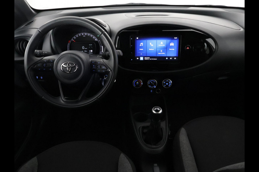 Toyota Aygo X 1.0 VVT-i Play 1e EIG SPECIAL EDITION GARANTIE 10-2034. CARPLAY NAVIGATIE. ADAPTIEVE CRUISE.