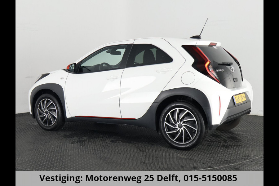 Toyota Aygo X 1.0 VVT-i Play 1e EIG SPECIAL EDITION GARANTIE 10-2034. CARPLAY NAVIGATIE. ADAPTIEVE CRUISE.