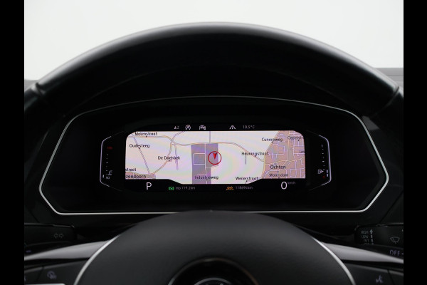 Volkswagen Tiguan 1.5 TSI ACT DSG R-LINE HIGHLINE + PANORAMA | 20 INCH | VIRTUAL | MASSAGE | ADAPTIVE | CAMERA