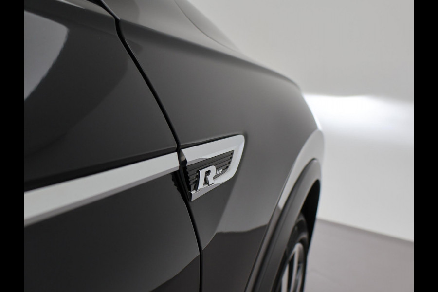Volkswagen Tiguan 1.5 TSI ACT DSG R-LINE HIGHLINE + PANORAMA | 20 INCH | VIRTUAL | MASSAGE | ADAPTIVE | CAMERA
