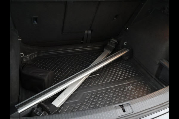 Volkswagen Tiguan 1.5 TSI ACT DSG R-LINE HIGHLINE + PANORAMA | 20 INCH | VIRTUAL | MASSAGE | ADAPTIVE | CAMERA