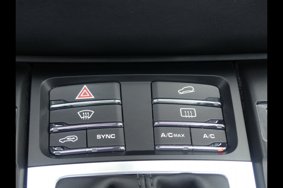 Porsche Macan 3.0 GTS Luchtvering/Pano/Trekhaak/Sportchrono