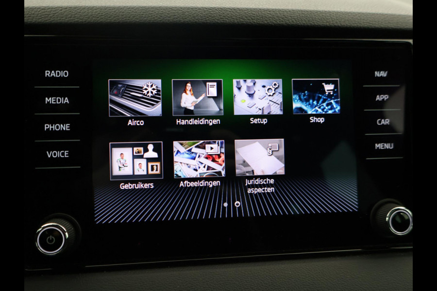 Škoda Karoq 1.5 TSI ACT 150 PK DSG SPORTLINE + CANTON AUDIO | STEEL GREY | CAMERA | 19 INCH | VIRTUAL | SFEER