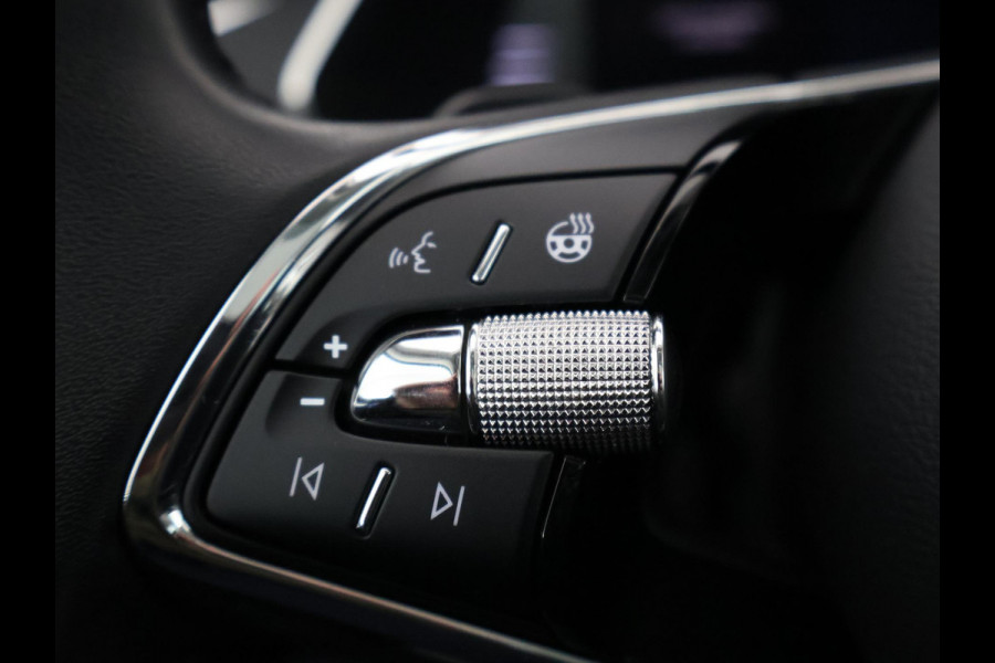 Škoda Octavia Combi 1.5 e-TSI HYBRID BUS.PLUS 150 PK 1e EIG AUTOMAAT SCHUIF/KANTEL PANORAMADAK.GROTE WEG KM !