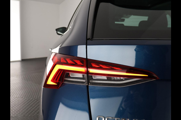 Škoda Octavia Combi 1.5 e-TSI HYBRID BUS.PLUS 150 PK 1e EIG AUTOMAAT SCHUIF/KANTEL PANORAMADAK.GROTE WEG KM !