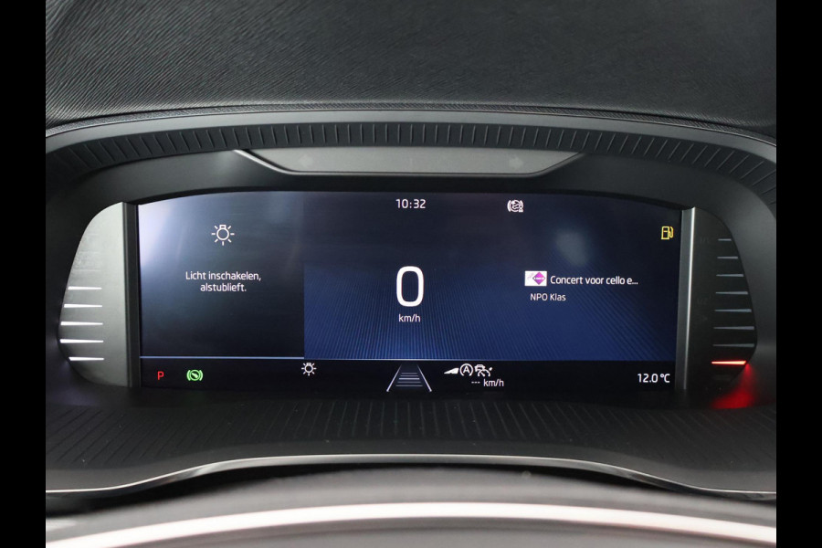 Škoda Octavia Combi 1.5 e-TSI HYBRID BUS.PLUS 150 PK 1e EIG AUTOMAAT SCHUIF/KANTEL PANORAMADAK.GROTE WEG KM !