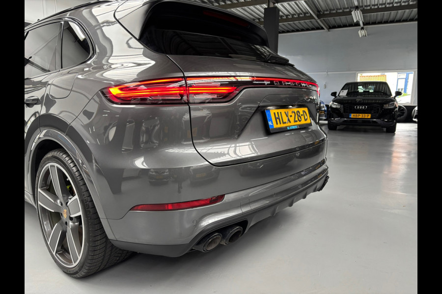 Porsche Cayenne 3.0 E-Hybrid / Panorama / Sport