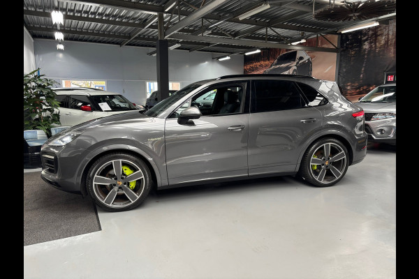 Porsche Cayenne 3.0 E-Hybrid / Panorama / Sport