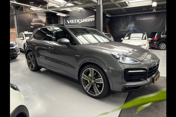 Porsche Cayenne 3.0 E-Hybrid / Panorama / Sport