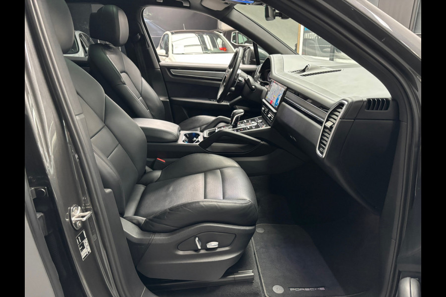 Porsche Cayenne 3.0 E-Hybrid / Panorama / Sport