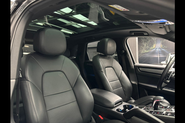 Porsche Cayenne 3.0 E-Hybrid / Panorama / Sport