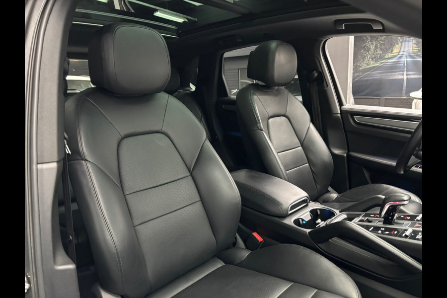 Porsche Cayenne 3.0 E-Hybrid / Panorama / Sport