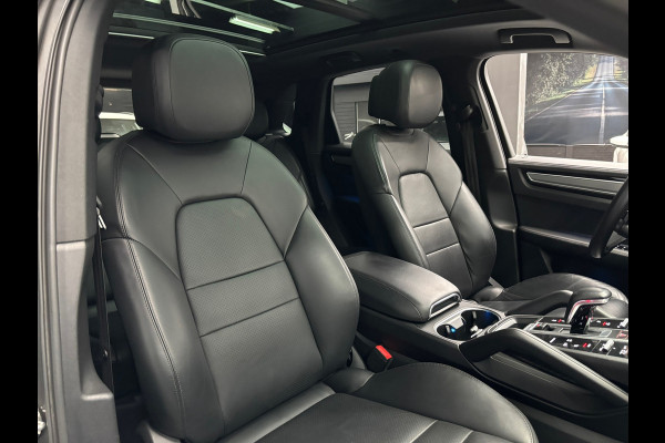 Porsche Cayenne 3.0 E-Hybrid / Panorama / Sport
