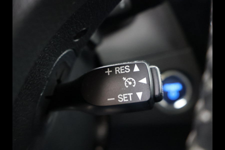 Toyota Auris Touring Sports 1.8 Hybrid Dynamic CAMERA . FULL MAP NAV . KEYLESS START/STOP . CRUISE CONTROL