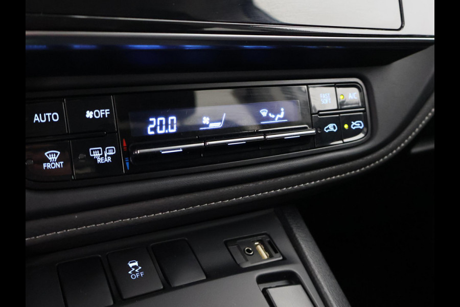 Toyota Auris Touring Sports 1.8 Hybrid Dynamic CAMERA . FULL MAP NAV . KEYLESS START/STOP . CRUISE CONTROL