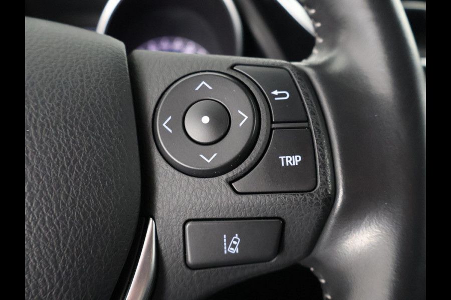 Toyota Auris Touring Sports 1.8 Hybrid Dynamic CAMERA . FULL MAP NAV . KEYLESS START/STOP . CRUISE CONTROL