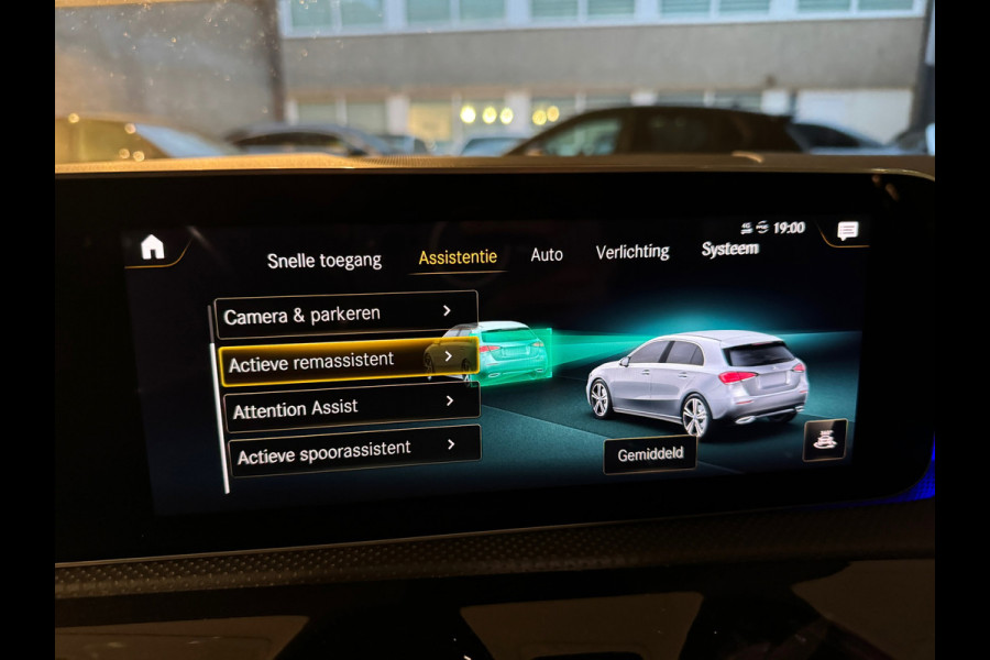 Mercedes-Benz A-Klasse 250 AMG Edition Premium+ Pano|Keyless|Camera|