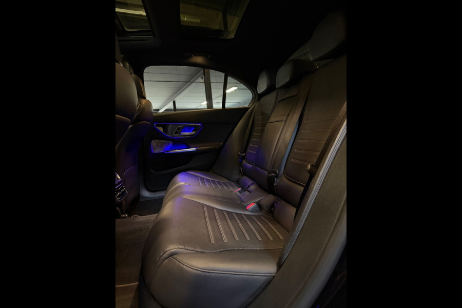 Mercedes-Benz C-Klasse 180 AMG Line|C63 PACK|PANO|MEMORY|FULL OPTIONS