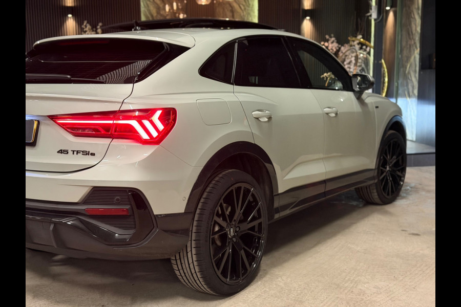 Audi Q3 Sportback 45 TFSI e 3X S-LINE|PANO|BOMVOL!