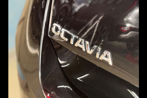 Škoda Octavia Combi 1.0 e-TSI Ambition | Pano | Massage | Camera | Winterpakket | Carplay | Trekhaak