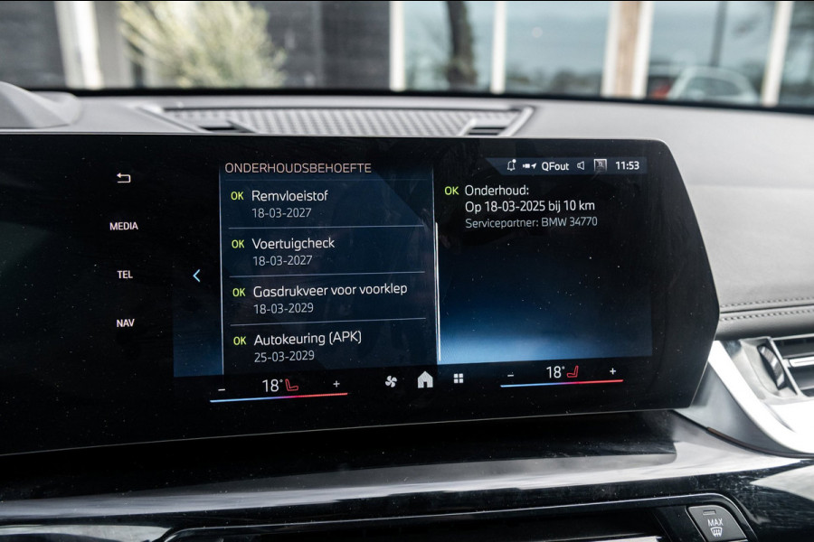 BMW iX1 EDrive 20 M Sport Live Cockpit I Mineralweiss Metallic I Head Up I Led I CarPlay I 360 Camera I M-Sportremmen rood I BTW