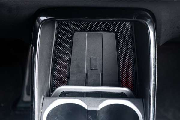 BMW iX1 EDrive 20 M Sport Live Cockpit I Mineralweiss Metallic I Head Up I Led I CarPlay I 360 Camera I M-Sportremmen rood I BTW