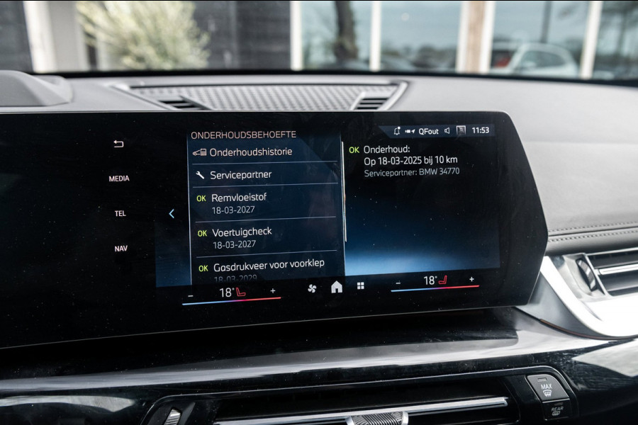 BMW iX1 EDrive 20 M Sport Live Cockpit I Mineralweiss Metallic I Head Up I Led I CarPlay I 360 Camera I M-Sportremmen rood I BTW