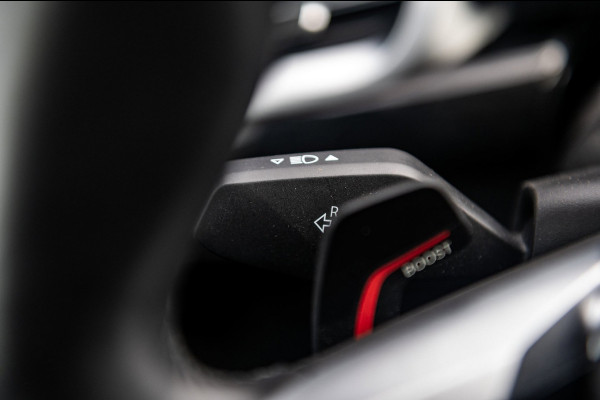 BMW iX1 EDrive 20 M Sport Live Cockpit I Mineralweiss Metallic I Head Up I Led I CarPlay I 360 Camera I M-Sportremmen rood I BTW