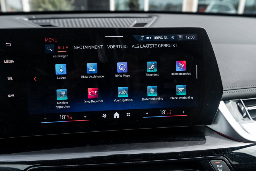 BMW iX1 EDrive 20 M Sport Live Cockpit I Mineralweiss Metallic I Head Up I Led I CarPlay I 360 Camera I M-Sportremmen rood I BTW