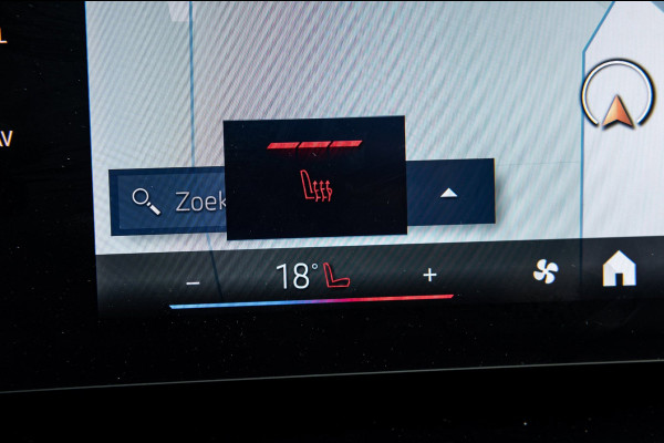 BMW iX1 EDrive 20 M Sport Live Cockpit I Mineralweiss Metallic I Head Up I Led I CarPlay I 360 Camera I M-Sportremmen rood I BTW