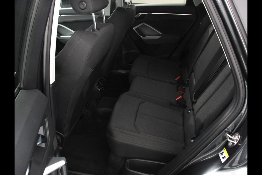 Audi Q3 45 TFSI e 245pk S-Line Plus PHEV | Navigatie | Apple Carplay/Android auto | Climate Control | Adaptive Cruise Control | Electrisch bedienbare achterklep | Lichtmetalen Velgen