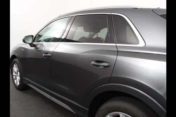 Audi Q3 45 TFSI e 245pk S-Line Plus PHEV | Navigatie | Apple Carplay/Android auto | Climate Control | Adaptive Cruise Control | Electrisch bedienbare achterklep | Lichtmetalen Velgen