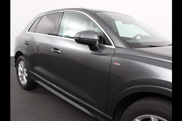 Audi Q3 45 TFSI e 245pk S-Line Plus PHEV | Navigatie | Apple Carplay/Android auto | Climate Control | Adaptive Cruise Control | Electrisch bedienbare achterklep | Lichtmetalen Velgen