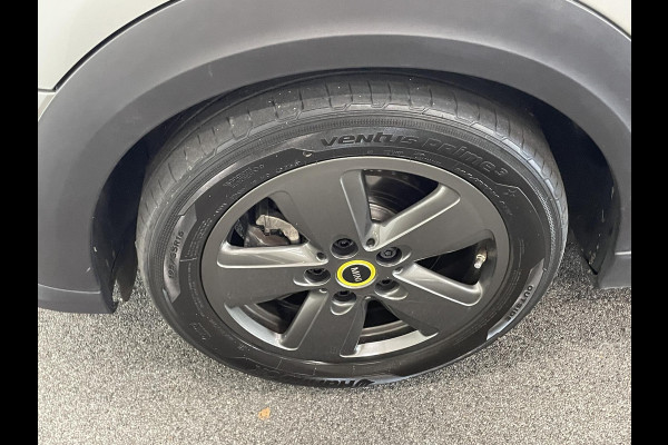 MINI Electric Essential 33 kWh Automaat | Navigatie | Apple Carplay/ Android Auto | Parkeersensoren achter | Cruise Control | Stoelverwarming | Virtual Cockpit | Climate Control