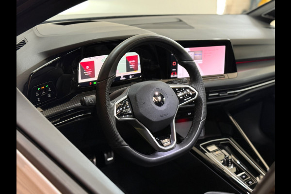 Volkswagen Golf 1.5 TSI R-Line 150pk | Pano | IQ Light | Black Style | Harman Kardon | Head up | ACC | BOMVOL !