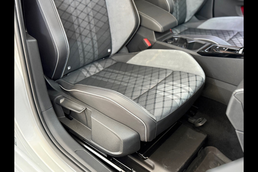 Volkswagen Golf 1.5 TSI R-Line 150pk | Pano | IQ Light | Black Style | Harman Kardon | Head up | ACC | BOMVOL !