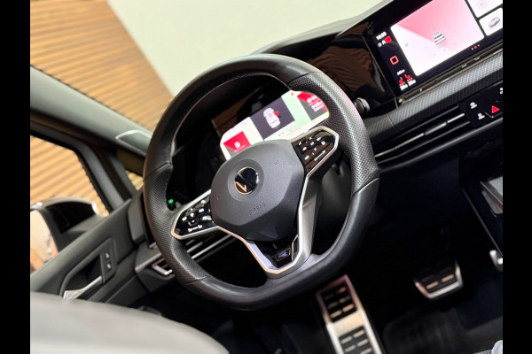 Volkswagen Golf 1.5 TSI R-Line 150pk | Pano | IQ Light | Black Style | Harman Kardon | Head up | ACC | BOMVOL !