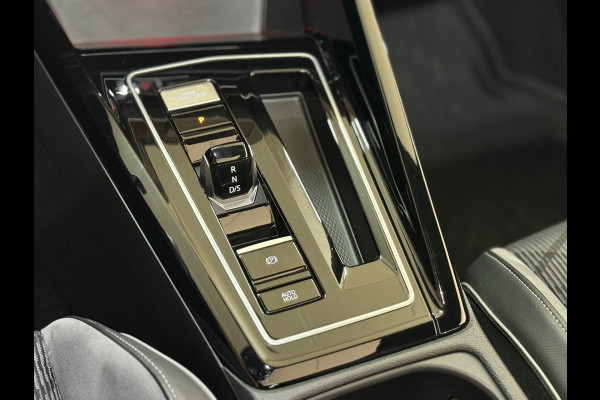 Volkswagen Golf 1.5 TSI R-Line 150pk | Pano | IQ Light | Black Style | Harman Kardon | Head up | ACC | BOMVOL !