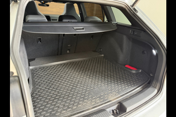 Volkswagen Golf 1.5 TSI R-Line 150pk | Pano | IQ Light | Black Style | Harman Kardon | Head up | ACC | BOMVOL !