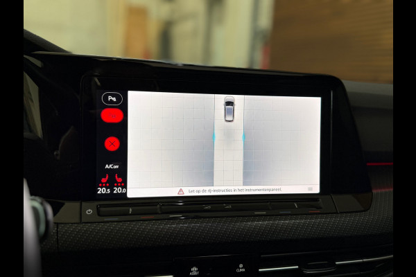 Volkswagen Golf 1.5 TSI R-Line 150pk | Pano | IQ Light | Black Style | Harman Kardon | Head up | ACC | BOMVOL !