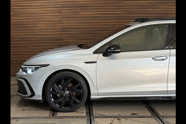 Volkswagen Golf 1.5 TSI R-Line 150pk | Pano | IQ Light | Black Style | Harman Kardon | Head up | ACC | BOMVOL !